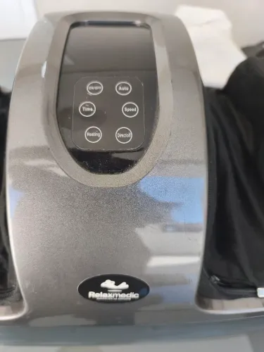 Aparelho de massagem pés e pernas ótimo pra quem deseja relaxar ao fim do dia 