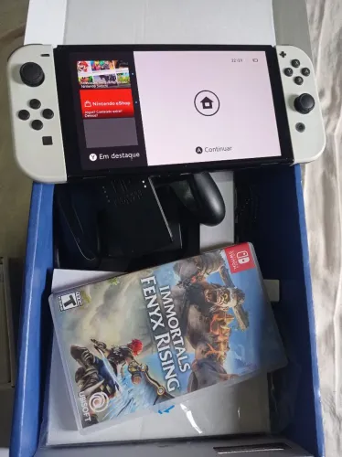 Nintendo switch OLED na caixa (troco)