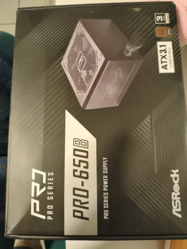 Fonte ASRock Pro 650B - 650W | Semi Nova