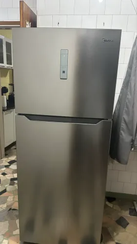 Geladeira midea