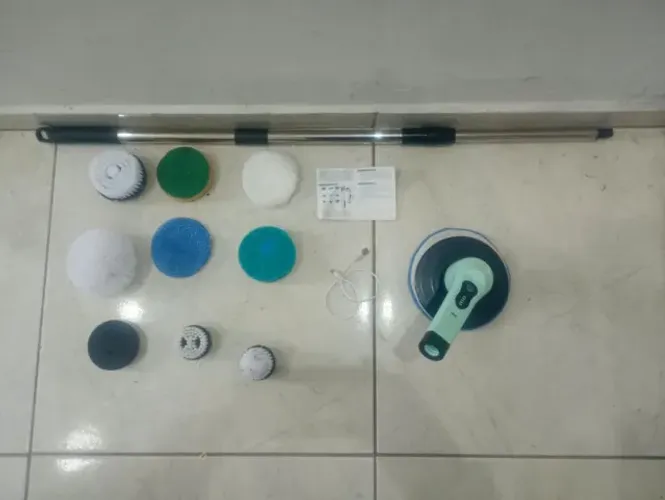 Escova elétrica de limpeza 9 em 1