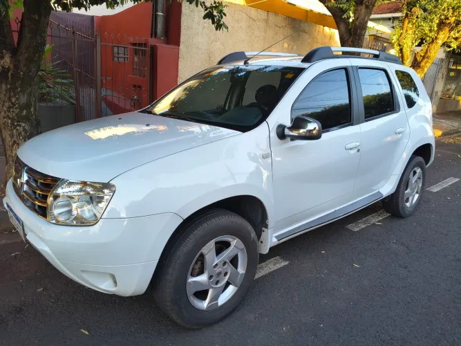 Renault Duster Dynamique 2.0 Hi-flex 16V Aut. 2014
