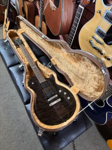 Guitarra Les Paul LTD ec-100qm regulada cordas novas, ANALISO TROCAS