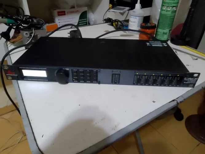 DBX 260 processador de áudio semi novo