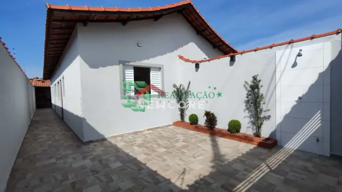 Casa em Avenida Jussara - Jussara - Mongaguá/SP