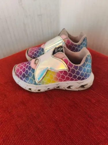 Tenis Sereia numero 28