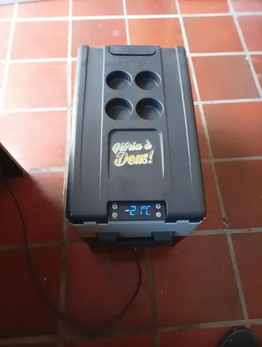 Geladeira de gabine