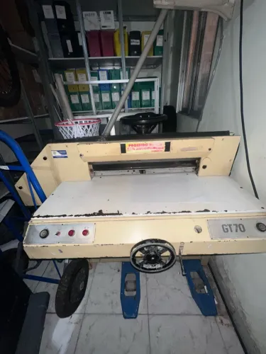 Guilhotina Semi Automática Industrial GT70