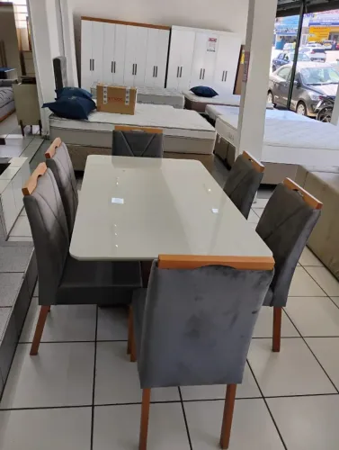 Mesa de Jantar 6 Cadeiras Com Tampo Laqueado 1,70m