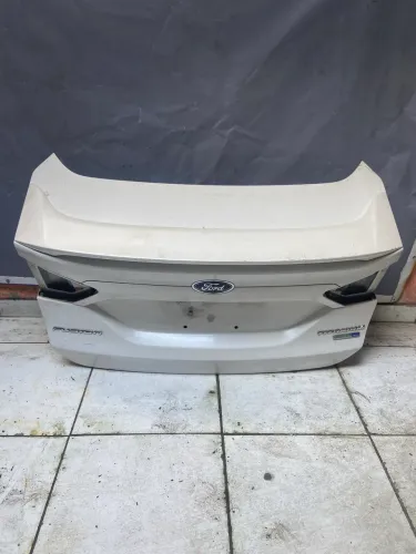Tampa de mala ford fusion 2016