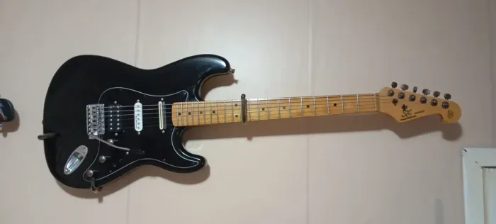 Guitarra strato sx vtg series custom handmade com upgrades