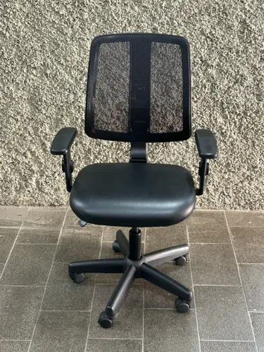 Cadeira de escritório cavaletti