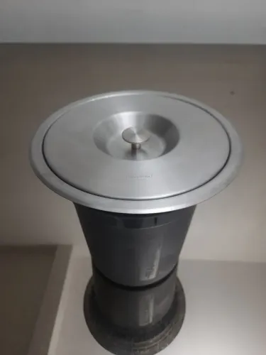 Lixeira de Embutir Tramontina Clean Round 5L Inox 304 - Sem Uso