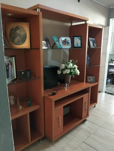 Estante com rack