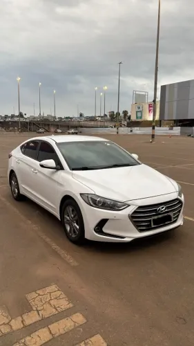 Hyundai Elantra Special Edit. 2.0 16V Flex Aut. 2017