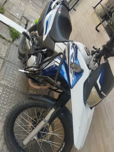 Vendo XRE 300 14.500