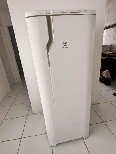 Geladeira Electrolux Frost Free Branca