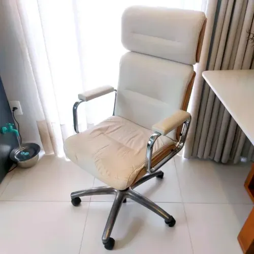 Cadeira Escritório Presidente Branca Tok Stok - Design Eames | Conforto e Estilo