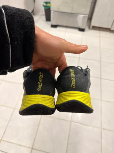 Vendo tênis babolat fury 3