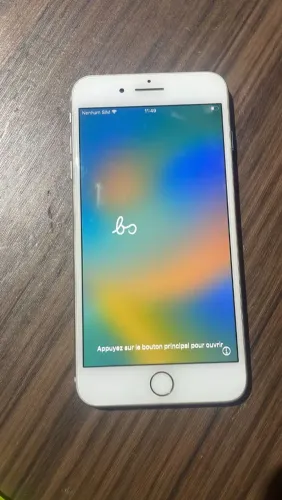 Vendo/troco iPhone 8 plus/ 64gb/ impecável