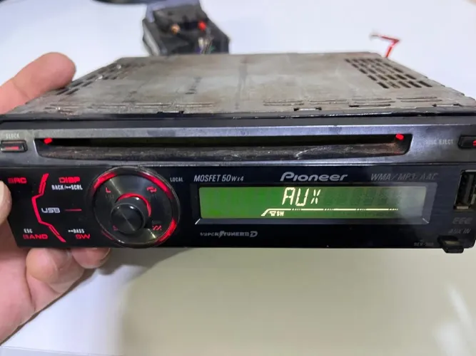 Toca cd Pioneer 3050ub com sub