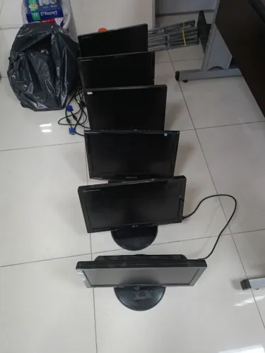 Monitor flatron w1642s 15,6 polegadas usado