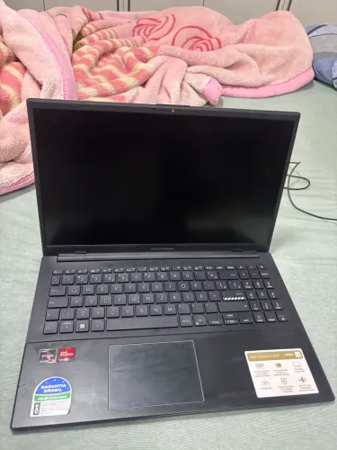 Notebook Asus Vivobook Go 15 Amd Ryzen 5 7520u 16gb 512ssd Mixed Black