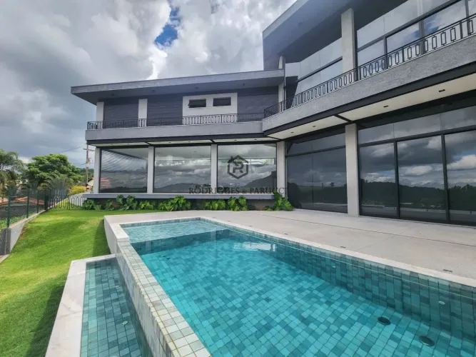 4 Suítes | 10 Vagas Garagem | Vista panorâmica | Piscina e Sauna | Condomínio Porto Atibai