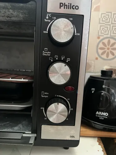 Vende se um forno elétrico Philco
