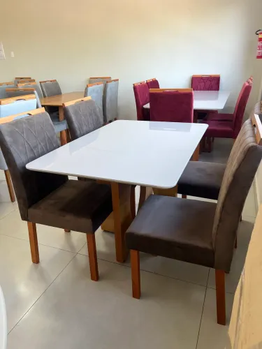 Mesa 4 Cadeiras ULTIMA PEÇA (NO ESTADO)