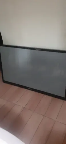 Vendo uma televisão de 51 polegadas celio * ou * zap 
