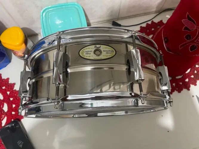 Caixa Pearl Sensitone Custom Alloy Steel 14x5 - Impecável