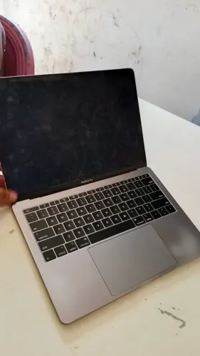 Macbook pro 13 retirada de peças 