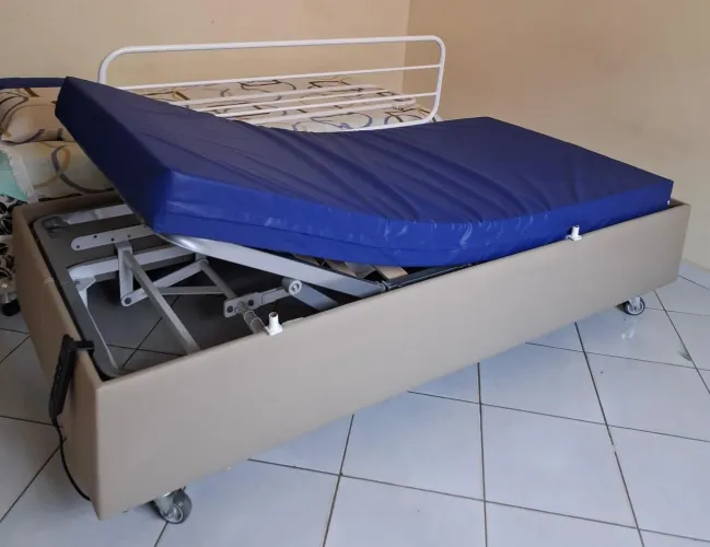 Vendo cama leito com colchão