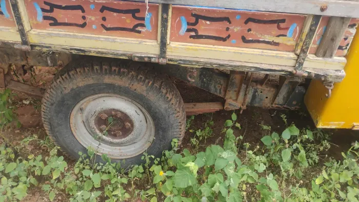 Ford F-75 4X2 2.6 V12 1979