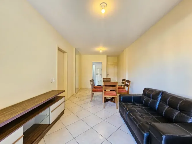 Apartamento de 3 dormitórios à venda na Trindade