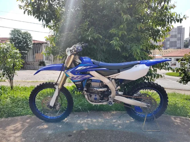 YZF-450 Motocross