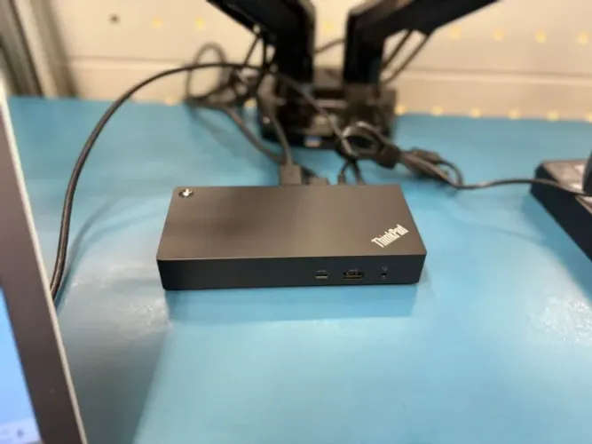 Dock Station Lenovo ThinkPad 40AY USB-C Original (sem cabo USB-C)