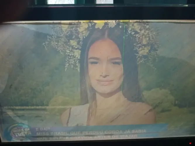 TV. Samsung de 32 focionando com manchas na tela
