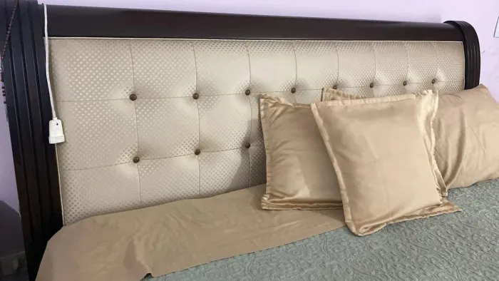 Cama king+ colchão 