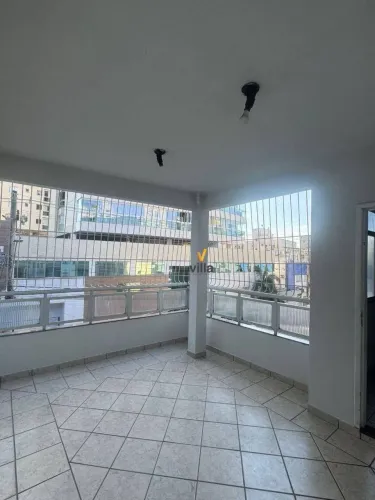 Apartamento com 3 dormitórios para alugar, 100 m² por R$ 2.400,00/mês - Itapuã - Vila Velh