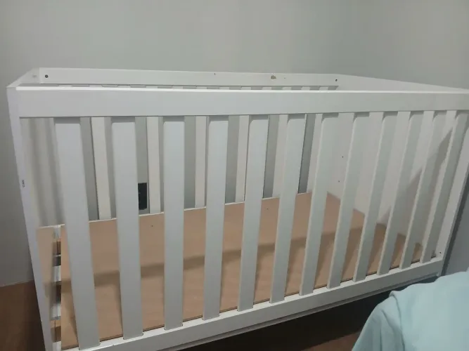 Berço com colchão 