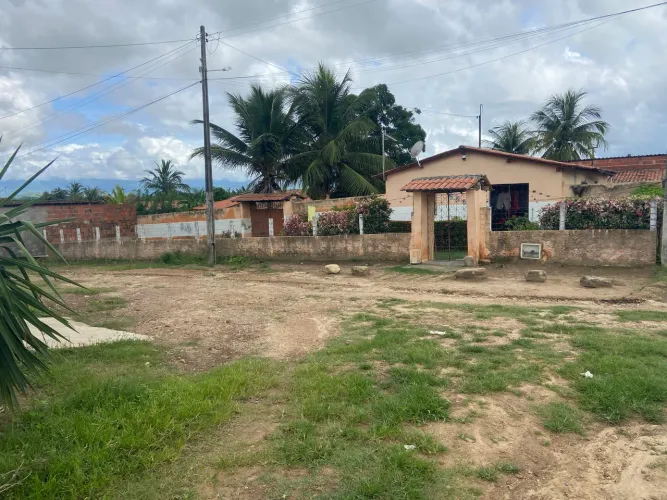 VENDE-SE CASA NO INTERIOR ARACOIABA-CE