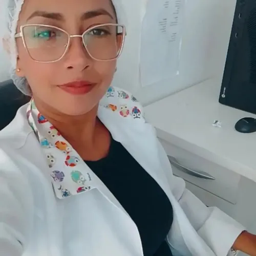 Técnica de enfermagem/cuidadora de idoso