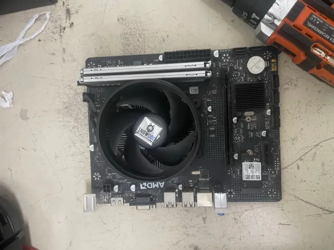 Kit Ryzen 5 4600g 32gb 512 SSD