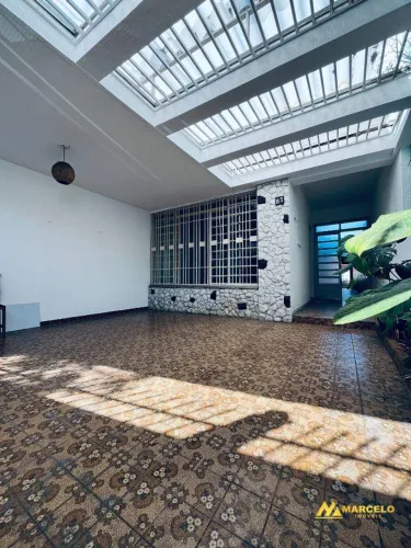 Sobrado com 3 dormitórios para alugar, 140 m² por R$ 8.140,00/mês - Alto de Pinheiros - Sã