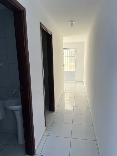 Alugo apartamento próximo à praia do Francês