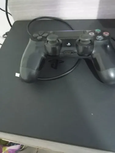 PS4 slim 1 tera,1 controle original e 5 jogos
