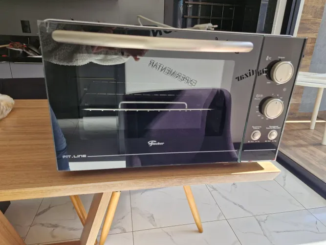 Forno elétrico Fischer de embutir, mas pode ser usado sem embutir