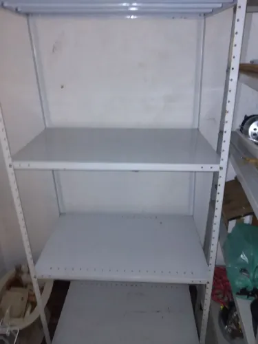 Estante em aço. 1.88 x 91.